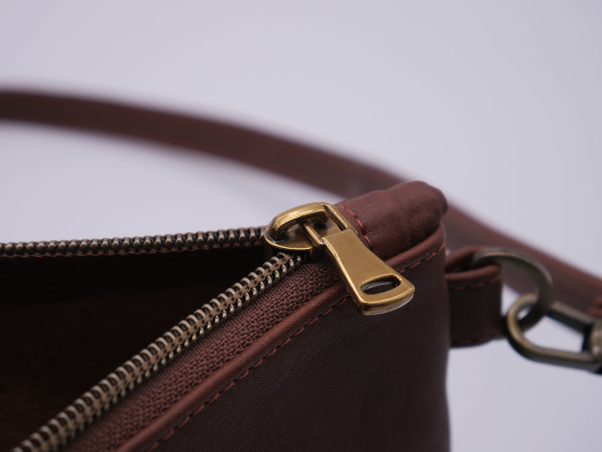 Pochette en cuir pleine fleur - MONA Tradition